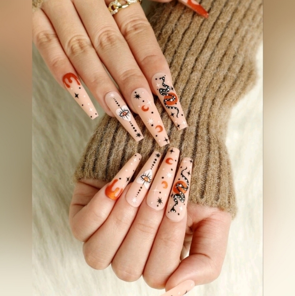 - 24pcs Beautiful Press On Nail